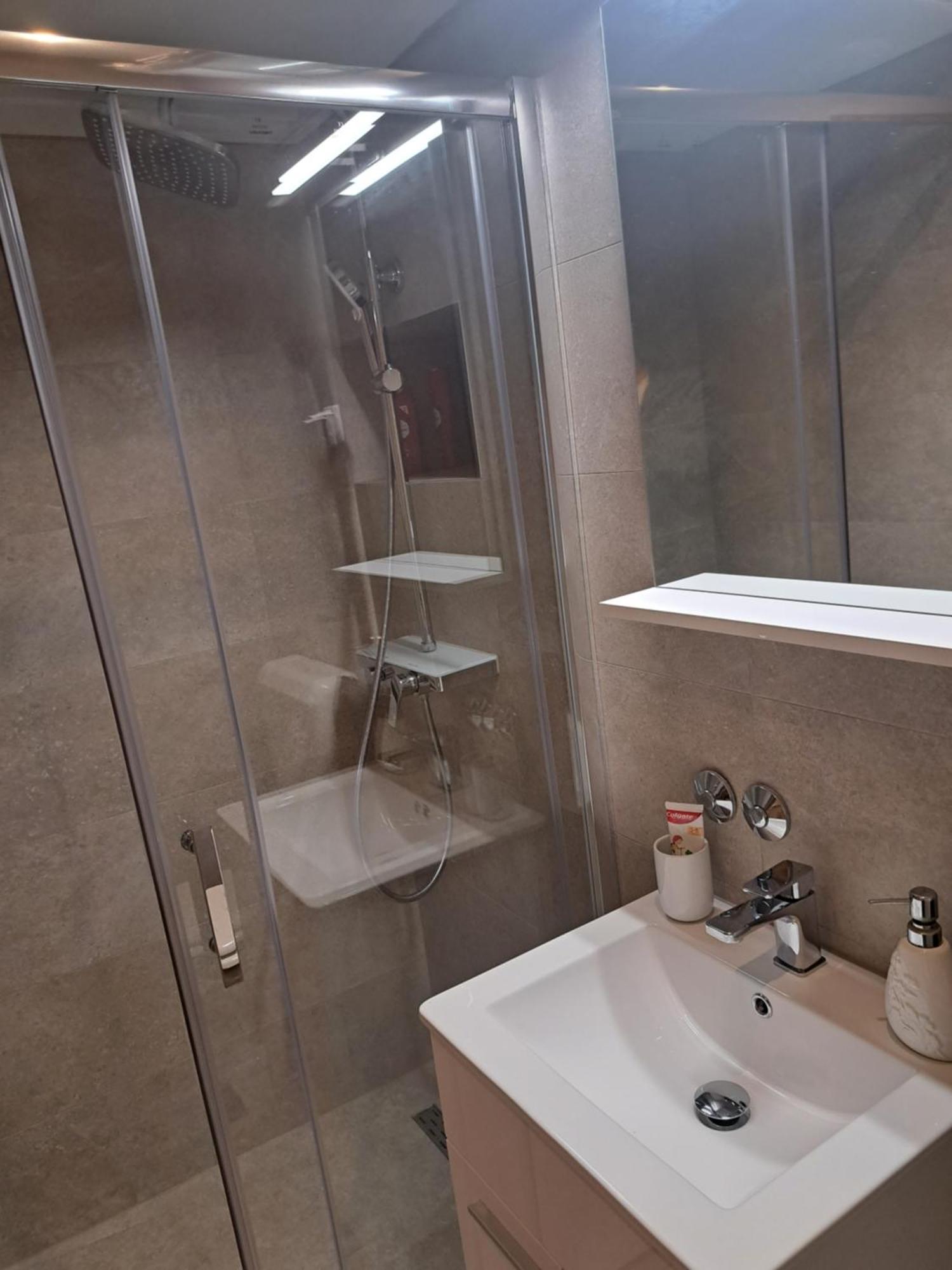 Apartman Zuki ซาเกร็บ ภายนอก รูปภาพ