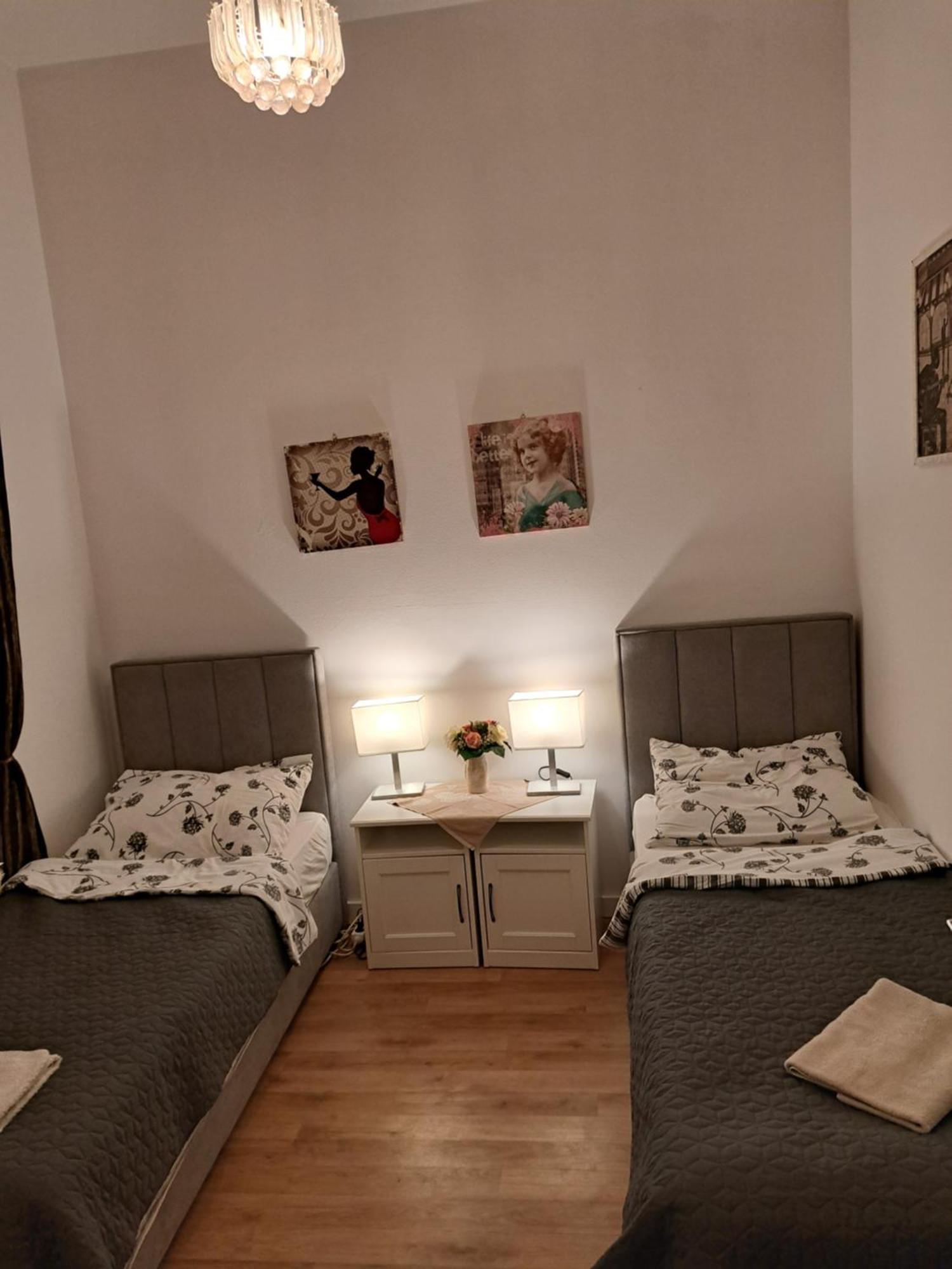 Apartman Zuki ซาเกร็บ ภายนอก รูปภาพ
